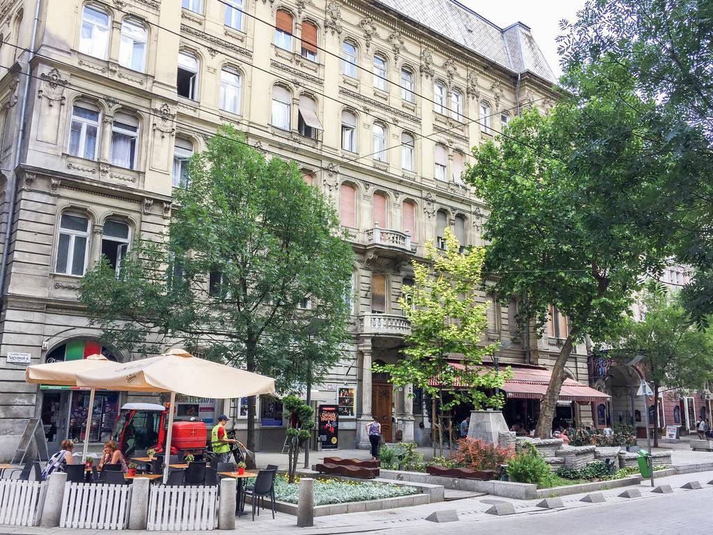 Real Apartments Zichy Budapest Exterior photo